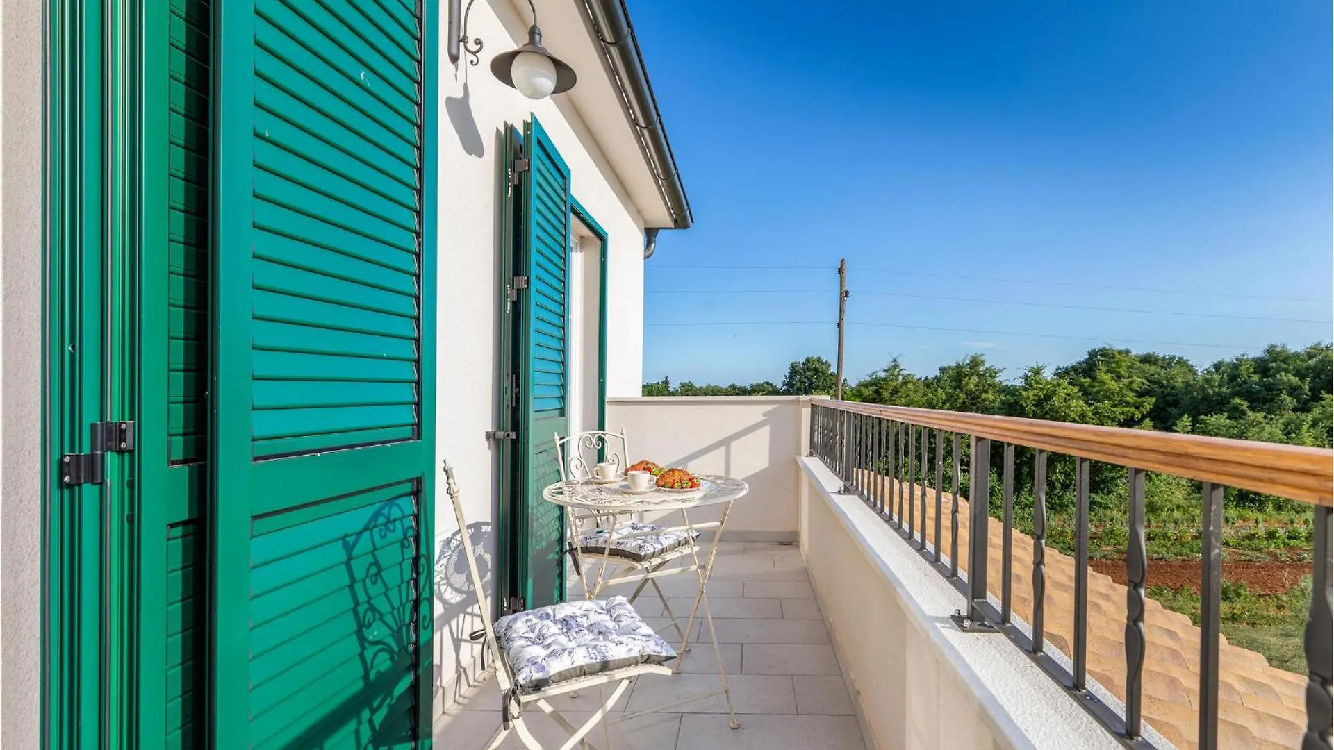 Amazing Home In Zminj Bencici Dom wakacyjny