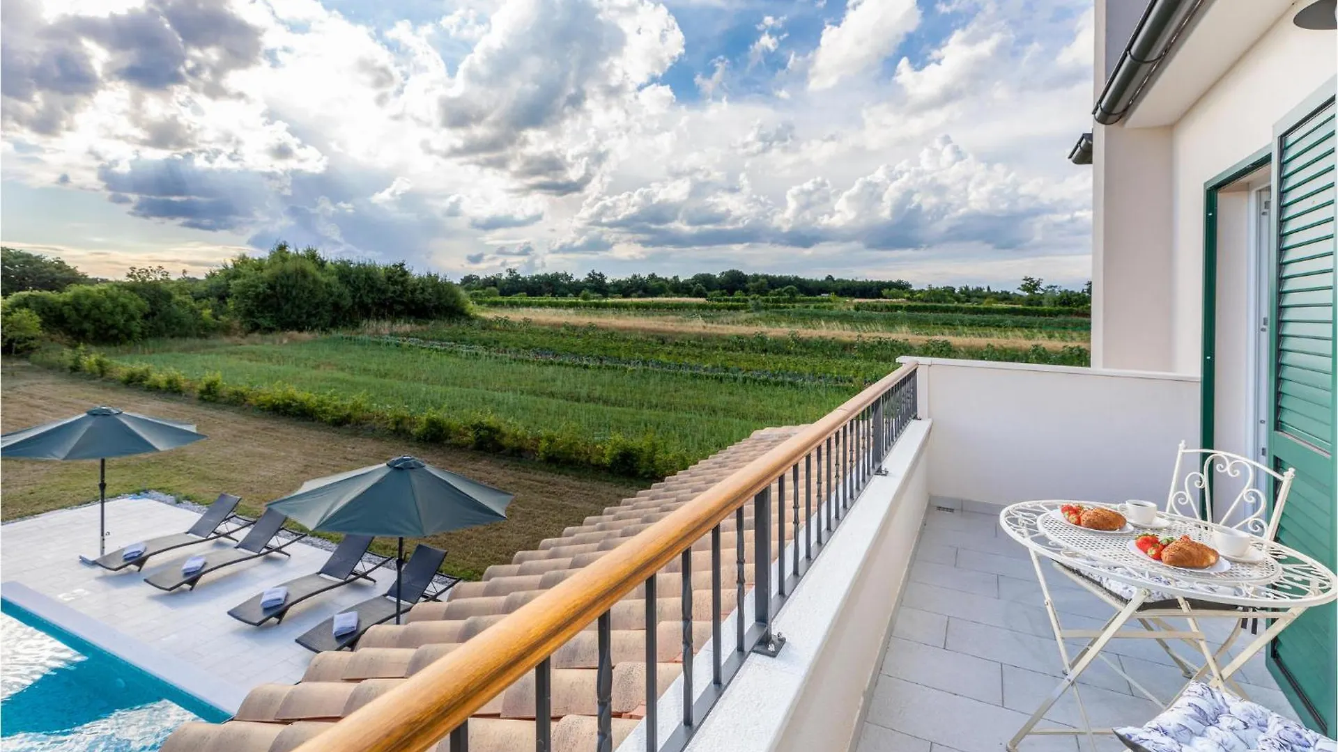 Amazing Home In Zminj Bencici 0*,